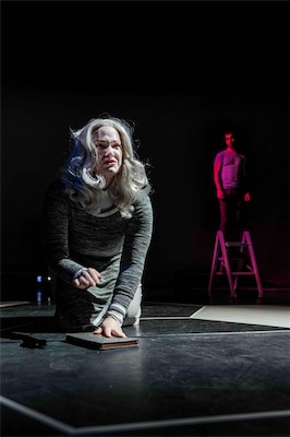 Rachel Rhea Shannon as Vashti and Uki Pavlovic as Kuno