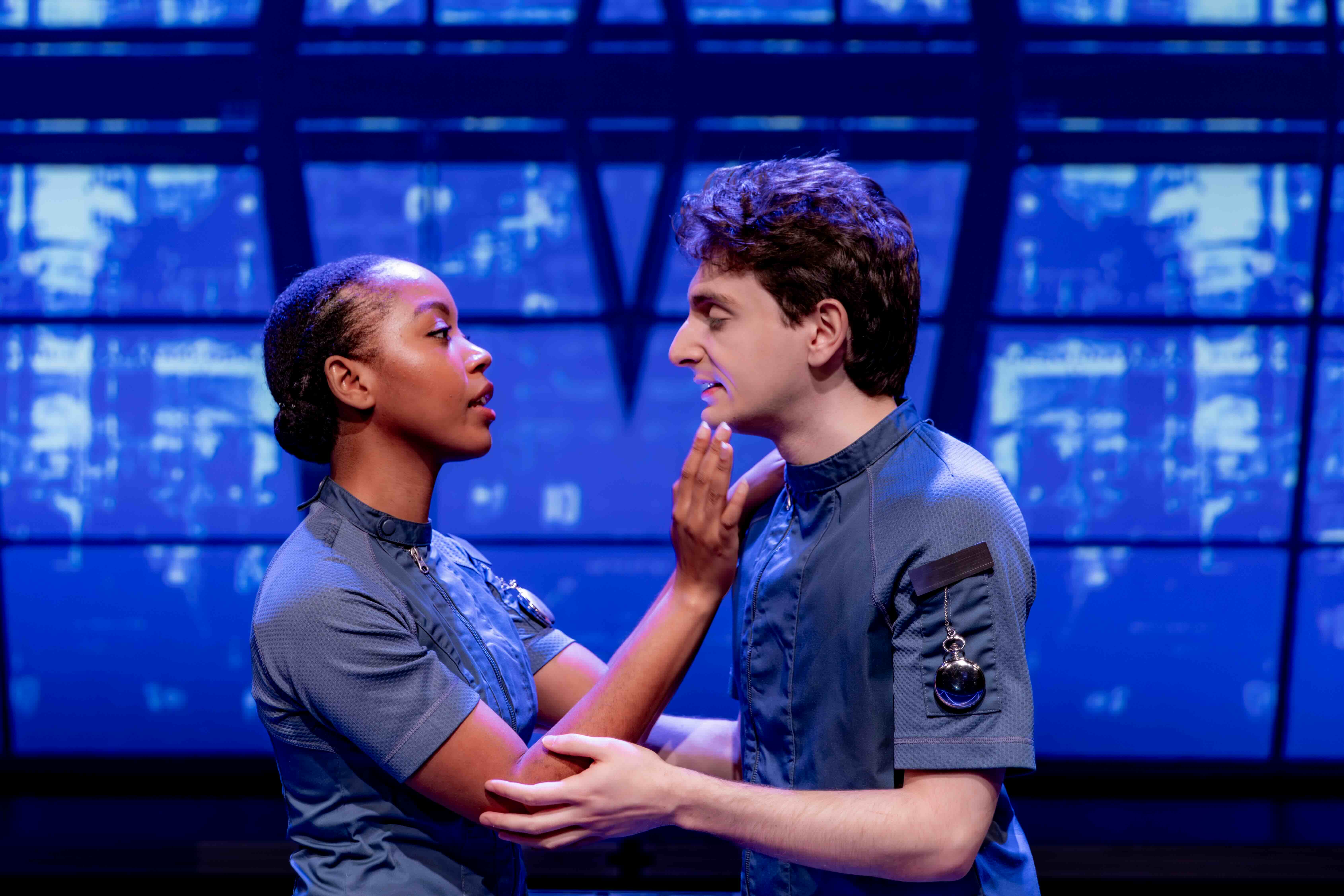  Cassandra Umaña as O-90 and Aaron Greenberg as D-503. 